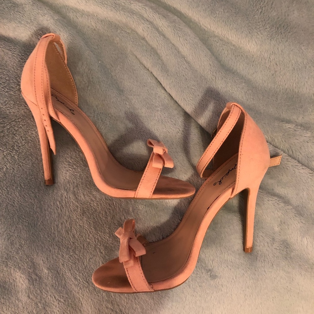 Lulus pink blush heels! Size 7 1/2